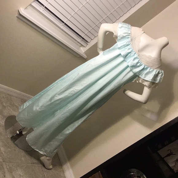 Uly OF FRANCE VINTAGE SLEEPWEAR SIZE SMALL - Picture 3 of 6